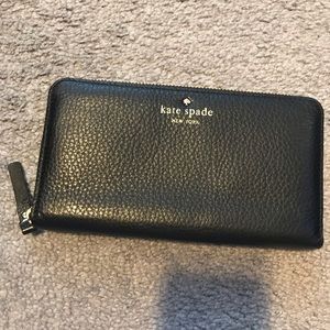 Kate Spade ♠️ Zipper Wallet
